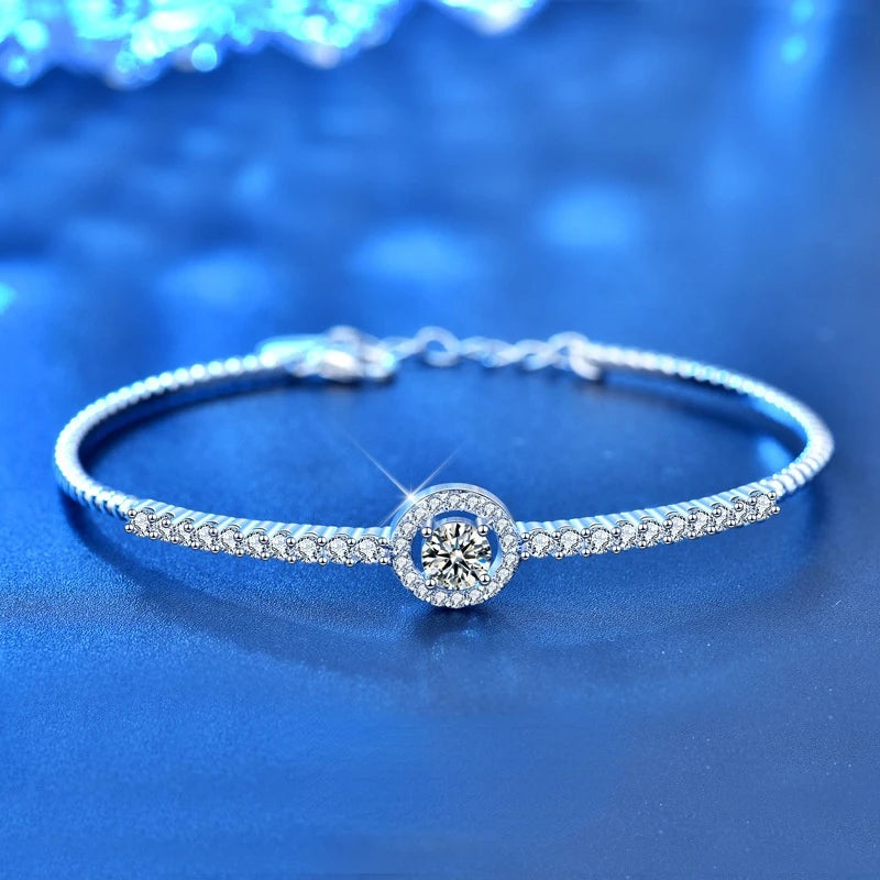 Pulseira de Prata com pingente de Moissanite Elegant Sparkle